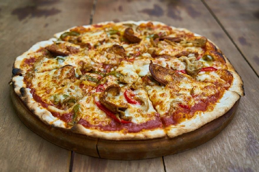 Restaurant Mammamia in Bensheim mit Lieferservice von Pizza und leckeres italienisches Essen. 